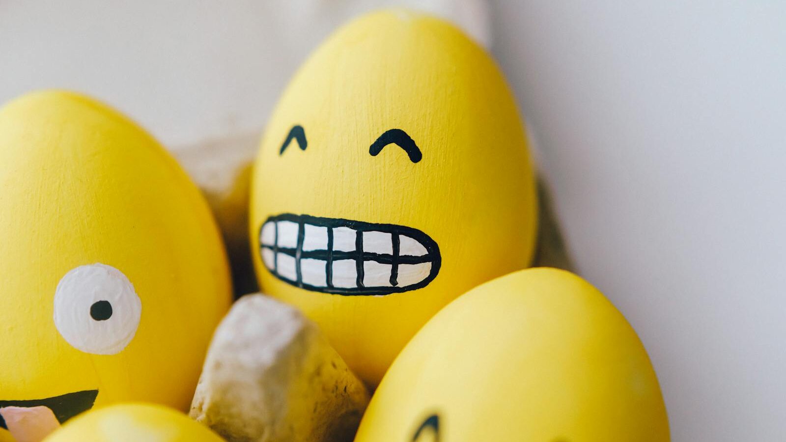 😀👉💬- Come le Emoji Stanno Rivoluzionando il Nostro Modo di Comunicare 16 Emoji