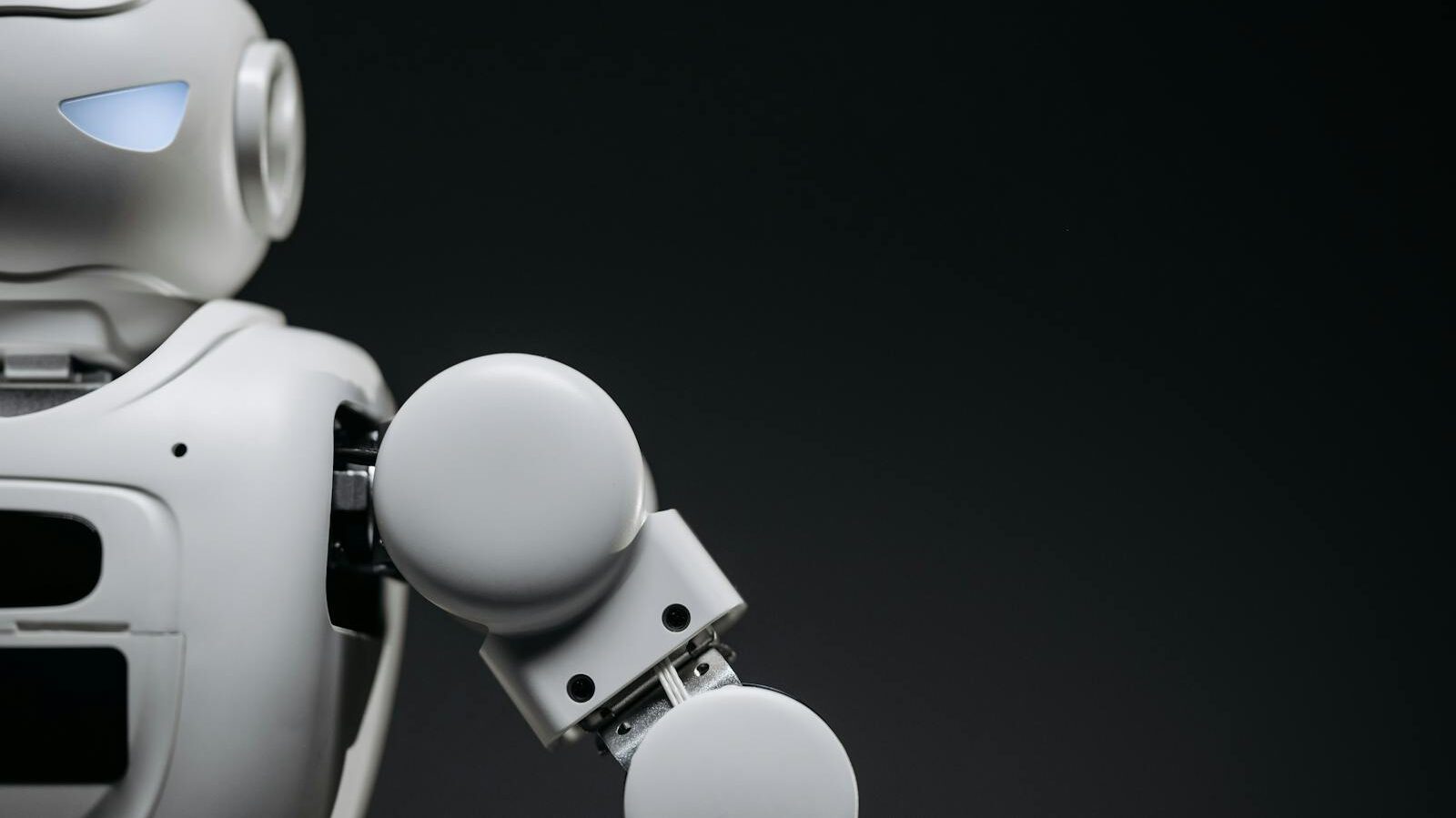 L'Alba di un'Era: Intelligenza Artificiale e Robotica 10 L'Alba di un'Era